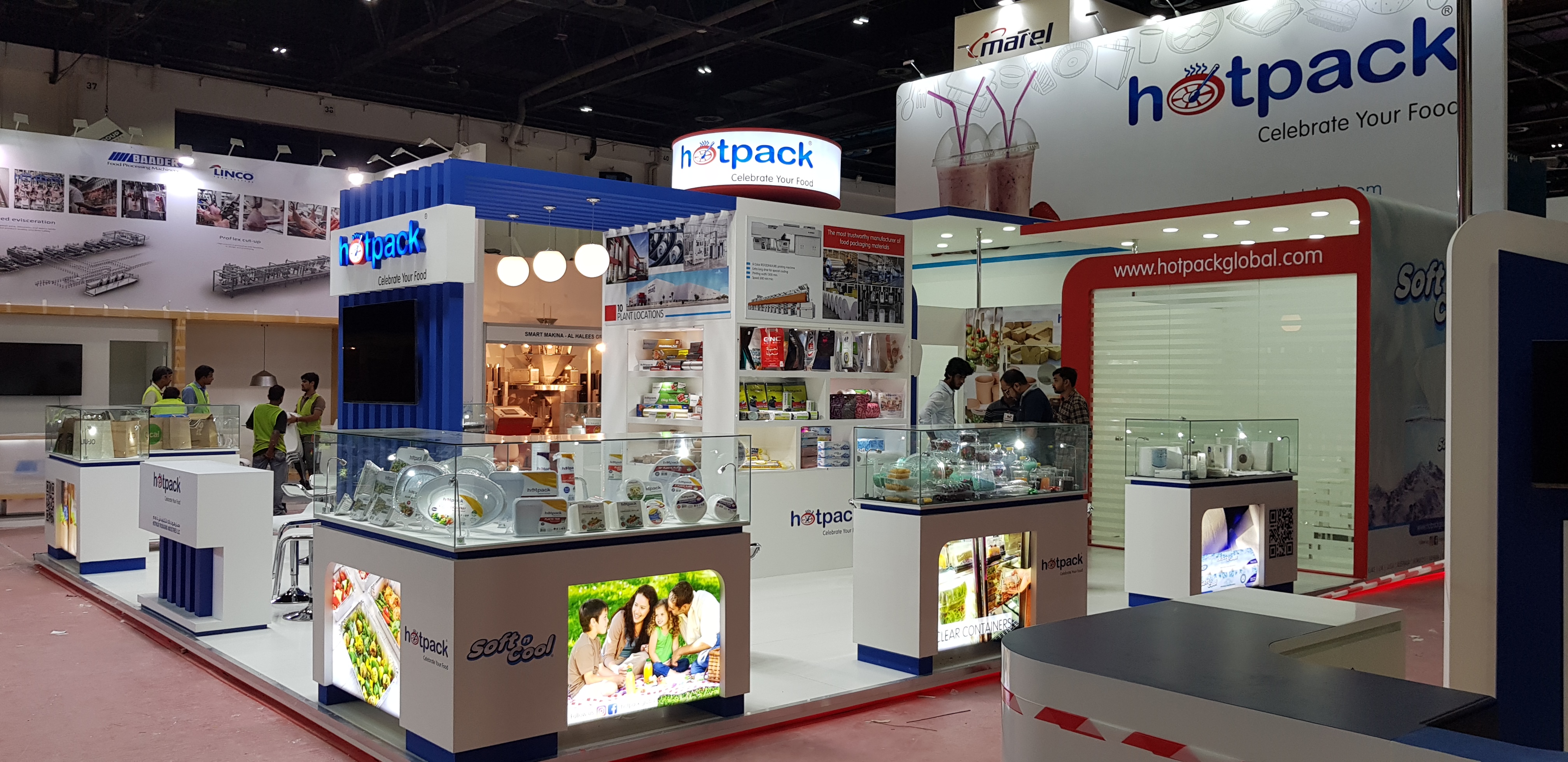 Custom Experience Booths